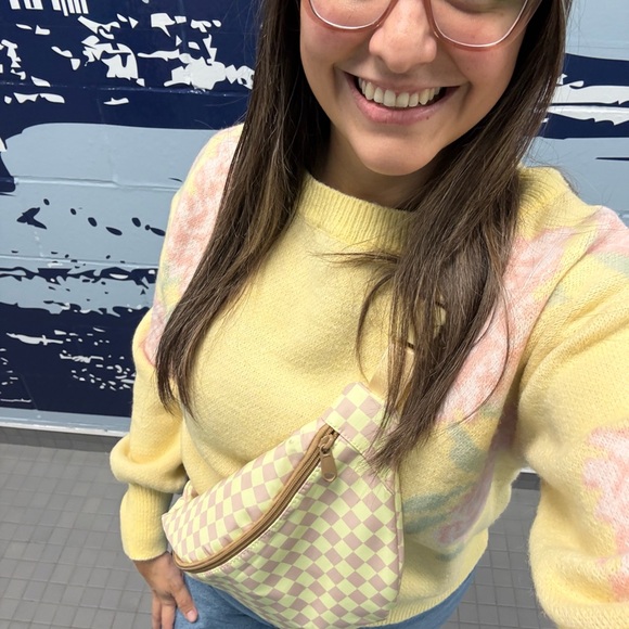 NWT Yellow Checkered Fanny Pack
Danish Pastel Aesthetic Bum Bag - Picture 7 of 8